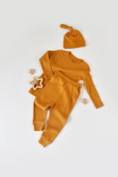 BabyCosy Set 3 piese: bluzita cu maneca lunga, pantaloni lungi si caciulita din bumbac organic si modal - Mustar BabyCosy (Marime: 18-24 Luni)