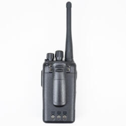  Bax 20 darab professzionális hordozható rádióállomással, PNI PMR R15 0.5W, 16 programozható csatornával, 16 PMR és 50 CTCSS és 104 DCS hanggal, ASQ, TOT, monitorral, programozható, 1200mAh akkumulátor