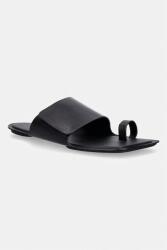 MM6 Maison Margiela tangapapucs férfi bőr - fekete Férfi 43