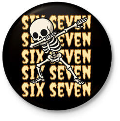 printfashion Six Seven Skeleton - Kitűző, hűtőmágnes - Fekete (18134458)