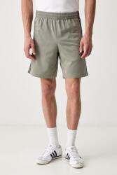 adidas Originals pantaloni scurți de trening pentru bărbați Firebird 9BY2-SZMZTN_97X (KS7511)