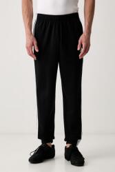 adidas pantaloni de trening pentru bărbați cu bumbac Essentials 9BY2-SPMZWK_99X (KY6526)