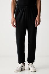 adidas pantaloni de trening pentru bărbați cu bumbac Three Stripes 9BY2-SPMZWO_99X (KY4124)