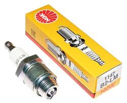 NGK B2LM (1147) gyújtógyertya NGK Elektromos alkatrészek Gyújtásrendszer Gyújtógyertyák és gyújtótrafók Gyújtógyertyák - motomotors - 2 755 Ft