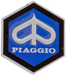 Piaggio jelvény 31mm Piaggio Váz, idomok és járműkiegészítők Matricák és járműdekoráció Emblémák, jelvények és típusfeliratok