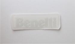 Benelli 05521L290002 matrica "Benelli" felirattal Benelli Váz, idomok és járműkiegészítők Matricák és járműdekoráció Egyéb matricák és dekorációs elemek