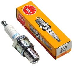 NGK BR9ES (5722) gyújtógyertya NGK Elektromos alkatrészek Gyújtásrendszer Gyújtógyertyák és gyújtótrafók Gyújtógyertyák - motomotors - 3 380 Ft
