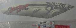 Kymco AG FR 50 T01 86282-AAC7-E60-T01 jobb első burkolat matrica Kymco Váz, idomok és járműkiegészítők Matricák és járműdekoráció Egyéb matricák és dekorációs elemek