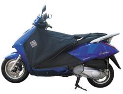 Tucano Urbano R039-N lábtakaró Honda 125 Pantheon 2003+ (TERMOSCUD, S. G. A. S. Anti-flap rendszer) TUCANO URBANO Váz, idomok és járműkiegészítők Járműtakarók és lábvédők Lábvédő kötények és lábtakarók