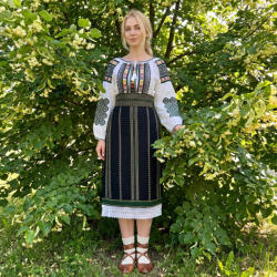 Ie traditionala Costum popular format din catrinta , brau si ie - Vanida 2