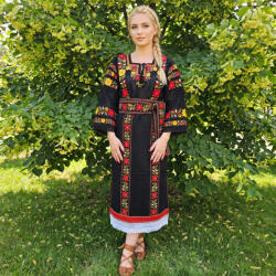 Ie traditionala Costum popular format din catrinta , brau si ie - Robertina 3