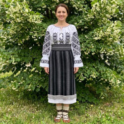 Ie traditionala Costum popular format din catrinta , brau si ie - Nadin