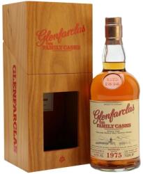Glenfarclas Family Cask 1975 40 éves W15 Cask No. 1185 4th Fill Hogshead 44, 5%