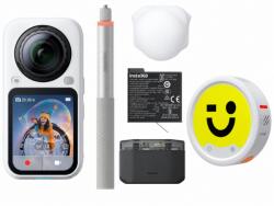 Insta360 X6 Essential Bundle Mic Pro Edition White