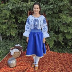 Ie traditionala Set traditional format din ie si fusta 96