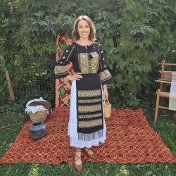 Ie traditionala Set traditional format din ie , fusta si fote 99