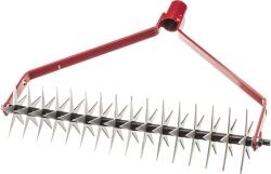 Radek Husták Aerator de gazon, rotativ, manual 003 (003)