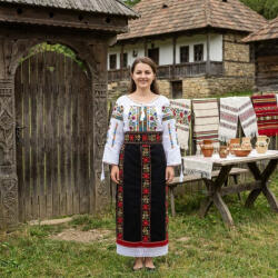 Ie traditionala Costum popular format din catrinta , brau si ie - Getuta
