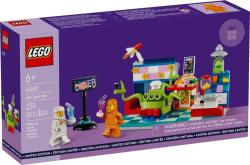 LEGO® Alien Space Diner (40687) LEGO