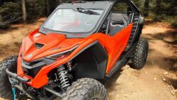 Moka Gsm Offroad Parbriz Sticla CFMOTO ZFORCE Z10 2026+ , Laminat 3+3 mm, Ventilat, Cadru Metalic (C47627)