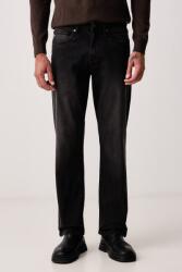 U. S. Polo Assn U. S. Polo Assn. relaxed fit férfi RELAXED FIT - fekete 34/R