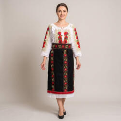 Ie traditionala Costum popular format din catrinta , brau si ie - Maci