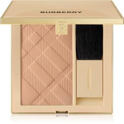 Burberry Beyond Wear Outdoor Blush púderes arcpír árnyalat 11 Sand Beige 9 g