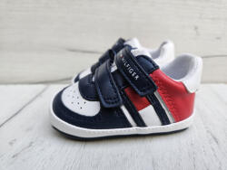 Tommy Hilfiger puhatalpú babacipő Y004-18