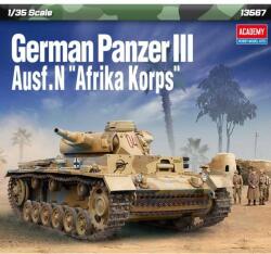 Academy Kit model tanc 13567 - Panzer III Ausf. N. Afrika Korps (1: 35) (36-13567)