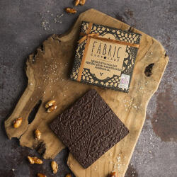 Fabric Chocolate - Mexikói étcsokoládé füstölt sóval karamellizált mandulával 70 g