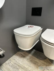 AREZZO design BEMUTATÓTERMI AREZZO design CHARLTON Rimless függesztett wc + soft-close wc tető AR-401_AR-NSC (AR-401_AR-NSC-BEMUTATO)