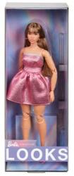 Mattel Úgy néz ki barna rózsaszín mini ruhában HRM16