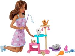 Mattel Játékbaba HHB70 Macska Torony Cicákkal
