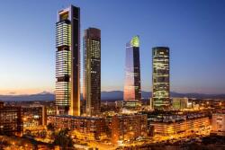 DIMEX ART Nem szőtt fotótapéta felhőkarcolók madridban 375 x 250 cm (MS-5-1230)
