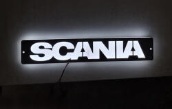  SCANIA inox szögletes dísz HÁTTÉRVILÁGÍTÁSSAL