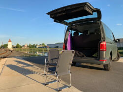 BusBoxx Modul ChairBOXX cu 2 scaune pliabile cu husa de fixare pe hayonul VW T5/6/6.1