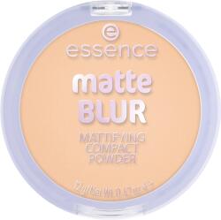  Pudră compactă matifiantă essence mat BLUR 30