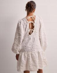 PIECES Fehér Jacquard Ruha Hosszú Ujjú B24 M (241633)