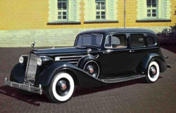 ICM Packard Twelve (Model 1936) 1:35 (35535)