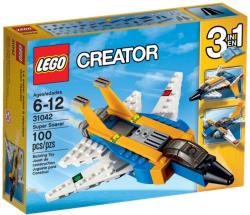 LEGO® Creator 3-in-1 - Szuper repülő (31042)