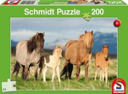 Schmidt Spiele Family of Horses 200 db-os (56199)