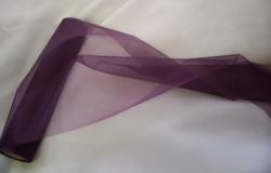  Püspöklila organza dekorációs anyag - 47 cm széles, 10 méter hosszú-518