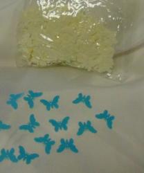 konfetti pillangó törtfehér (50 gr. )