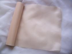  dekorselyem asztali futó krém (25 cm * 10 m)-076