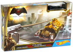 Mattel Hot Wheels - Batman vs Superman - Batman drótkötélpályás kilövő (DPL87/DPL88)