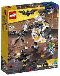 LEGO® The Batman Movie™ - Egghead robot harca az élelemért (70920)