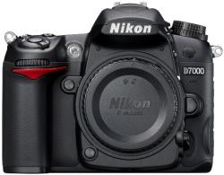 Nikon D7000 Body (VBA290AE)