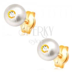 Ekszer Eshop 14K arany fülbevaló - kerek fehér gyöngy beültetett átlátszó cirkóniával, 5 mm