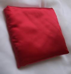Piros szatén selyem (1, 5 m széles)