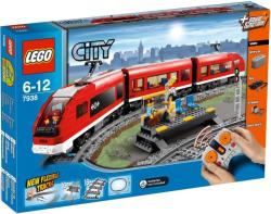 LEGO® City - Személyszállító vonat (7938)
